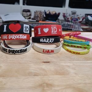 One Direction rubber bracelet set